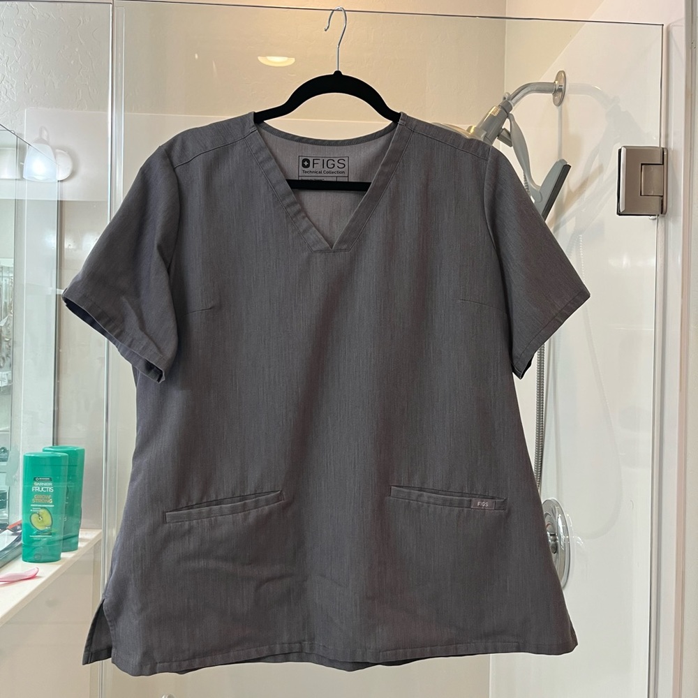FIGS Gray Scrub Top, Size L
